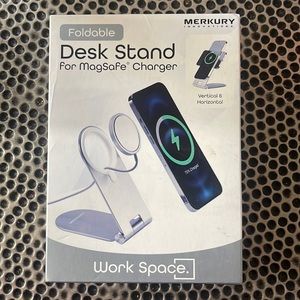 Foldable Desk Stand for MagSafe Charger